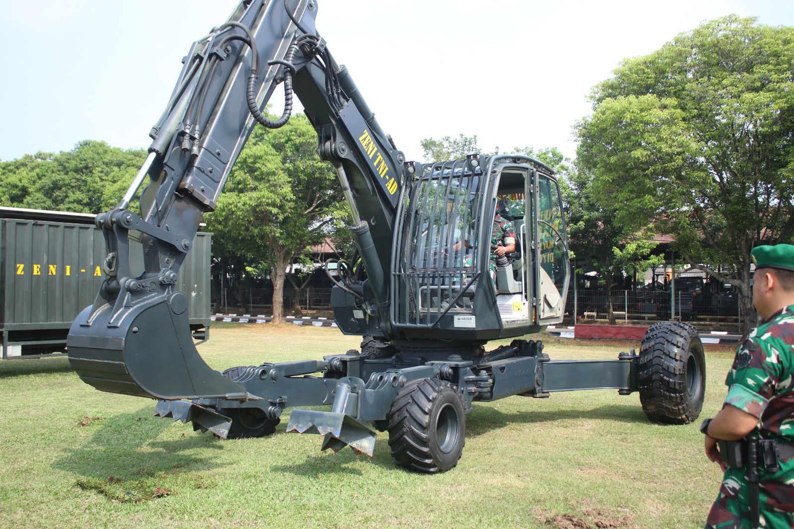 excavator spider2.jpg